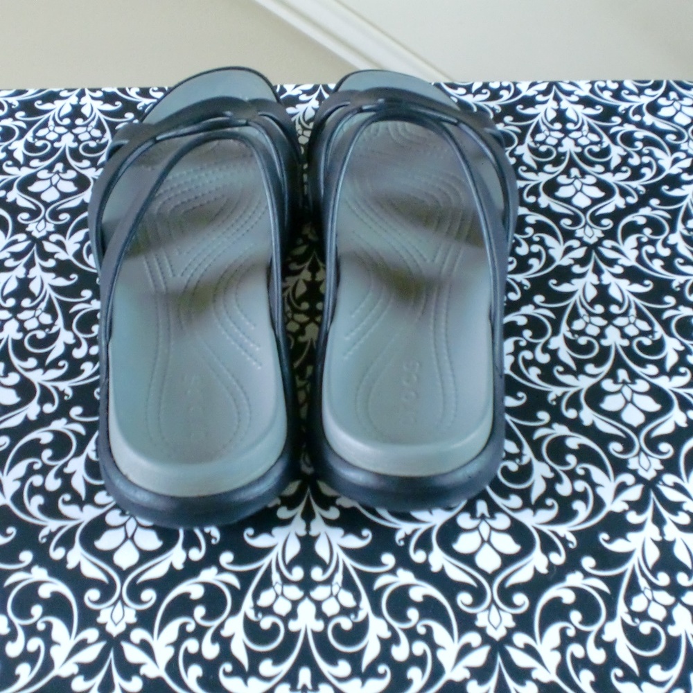 Croc's - Picture 2 of 8